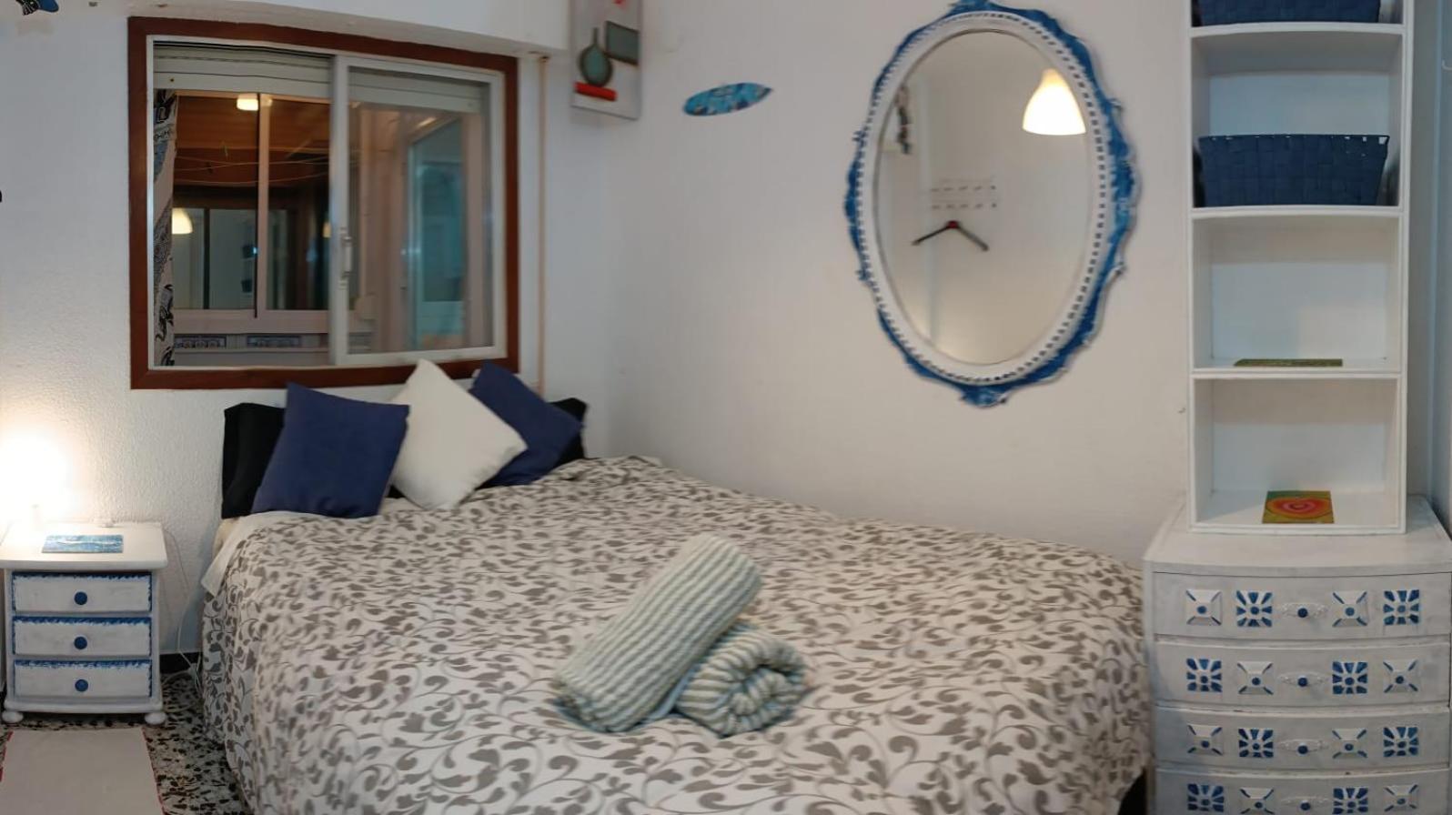 Blue Double Private Room At Front Beach - Habitacion Doble En La Playa Βαλένθια Εξωτερικό φωτογραφία